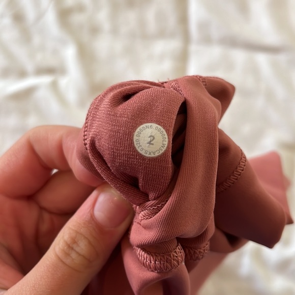 Lululemon Wonder Under Leggings - Picture 6 of 6